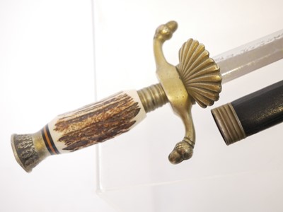 Lot 129 - Whitby Soligen hunting dagger, the double...