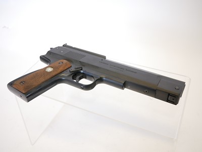 Lot Air pistol