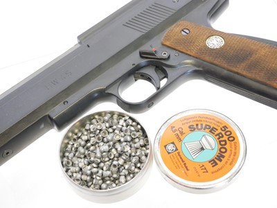 Lot Air pistol
