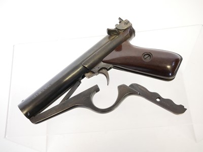 Lot Abas Major .177 air pistol manufactured by A.A....