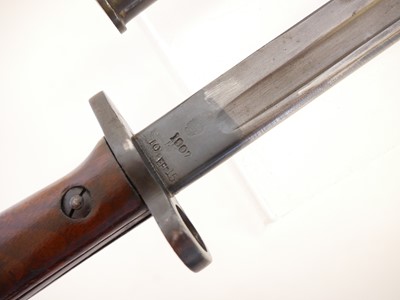Lot 152 - Lee Enfield SMLE P.1907 bayonet and scabbard,...