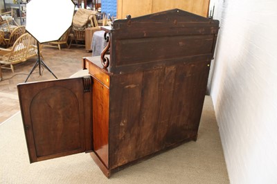 Lot 165 - A William IV Mahogany Chiffonier