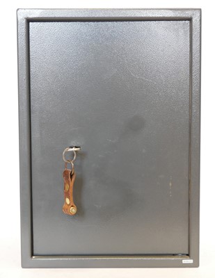 Lot Steel pistol or ammunition cabinet with one...
