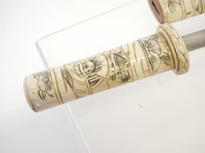 Lot Japanese Gendaito Kaiken, 16cm cutting edge,...