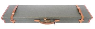Lot Brady gun case with key, leather-mounted dark...