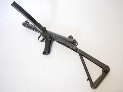 Lot 68 - Deactivated Sterling Mk4 L2A3 9mm submachine...