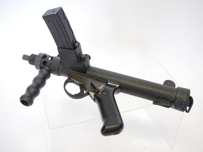 Lot 66 - Deactivated Sterling Mk7 9mm submachine pistol,...