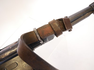 Lot 67 - Deactivated German Schmeisser WWII MP40 9mm...