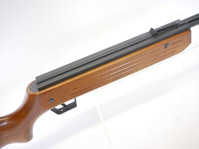 Lot 85 - Umarex Dina 35 model Phantom 450 .22 air rifle,...