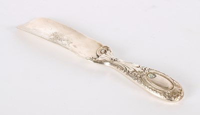 Lot 6 - A Early 20th-Century Sterling Silver Shoe Horn by Tiffany & Co.