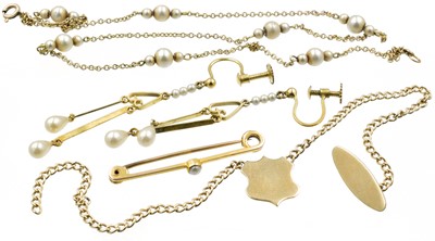 Lot 33 - A selection of imitation and split pearl jewellery, to include a 9ct gold chain, AF