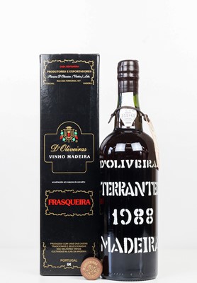 Lot 136 - 1 bottle D’Oliveiras 1988 Terrantez Meio Seco