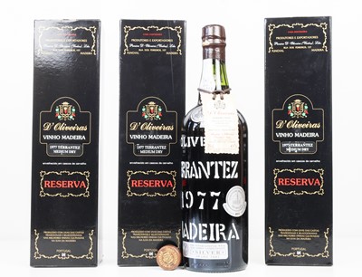 Lot 123 - 3 bottles d’Oliveiras Reserva Frasqueira Vintage 1977 Terrantez