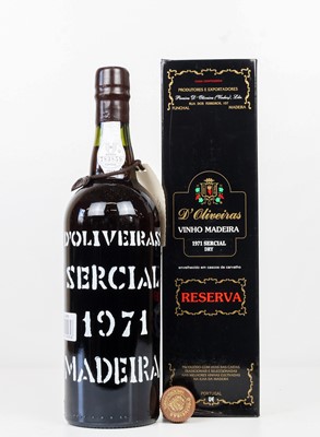 Lot 127 - 1 bottle d’Oliveiras Reserva Frasqueira Vintage 1971 Sercial