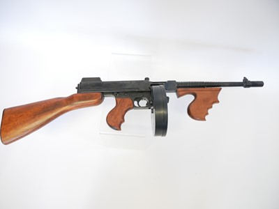 Lot Denix replica Thompson 1928 sub-machine gun....