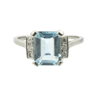 Lot An emerald cut aquamarine and diamond art deco ring, set in platinum