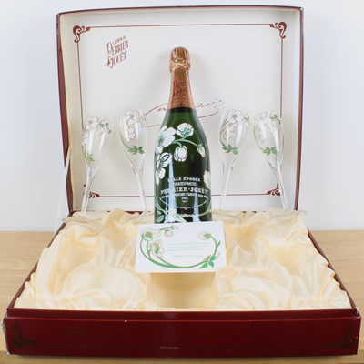 Lot 92 - 1 Bottle in Presentation Box together with 4 hand-painted Belle Epoque Flutes