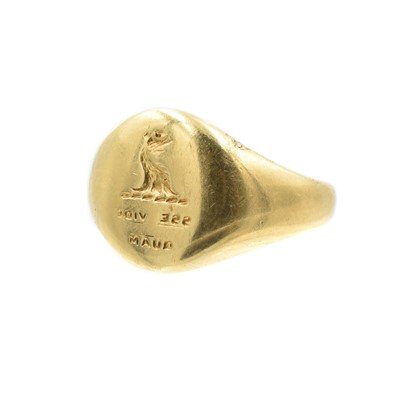 Lot An 18ct gold stamp ring