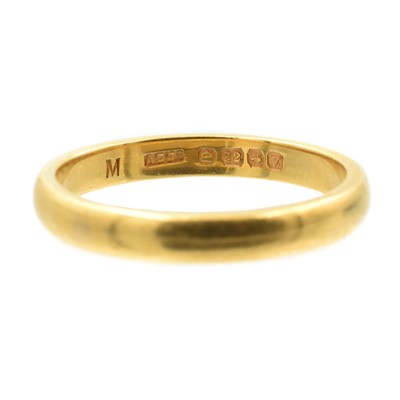 Lot A 22ct gold wedding band