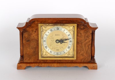 Lot 108 - An Early-Mid 20th Century Figured Walnut Mantel Clock by Elliott