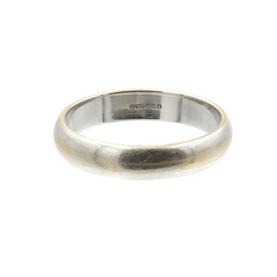 Lot An 18ct white gold wedding band