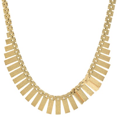 Lot A Cleopatra collar necklace set in 9ct gold