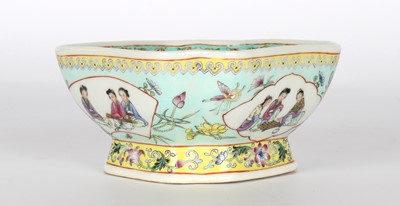 Lot 49 - An Early-Mid 20th Century Chinese 'Sanduo' Bowl