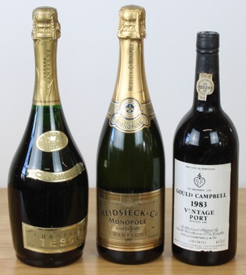 Lot 99 - 3 Bottles Mixed Lot Fine Vintage Champagne and Vintage Port