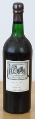 Lot 117 - 1 Bottle Delaforce Vintage Port 1963