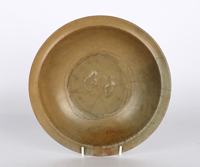 Lot 51 - A Chinese Song Dynasty 'Longquan' Celadon Bowl