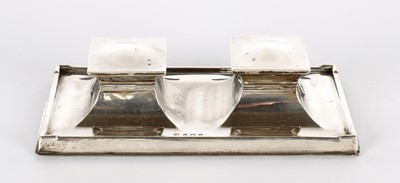 Lot 14 - An Art Deco George VI Silver Ink Stand by A. & J. Zimmerman