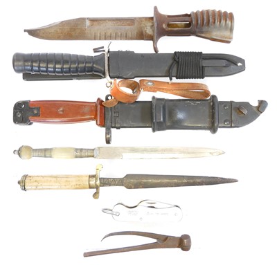 Lot 187 - Collection of bayonets and knives, to include...