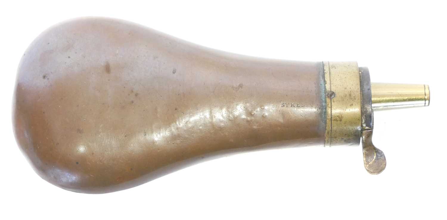 Lot Sykes 120 bore revolver powder flask, brass...