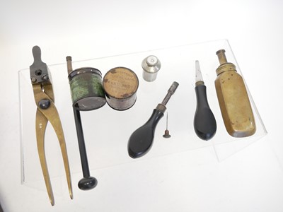 Lot 11 - Cased Philip Webley forth model Long Spur 60...