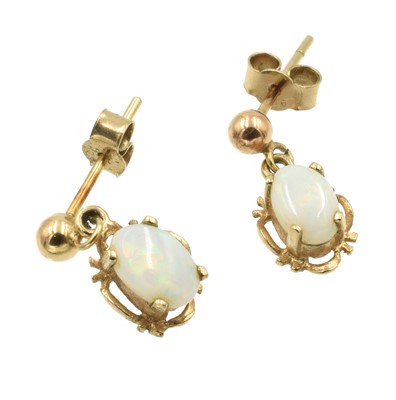 Lot 136 - A pair of 9ct yellow gold earrings