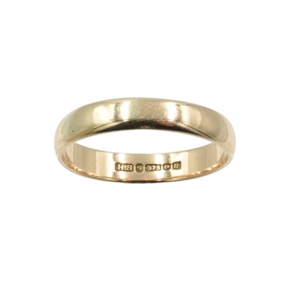 Lot 193 - A 9ct rose gold wedding ring