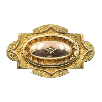 Lot 171 - A 9ct gold Victorian brooch