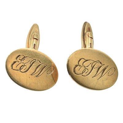 Lot 82 - 9ct gold oval initialled cufflinks