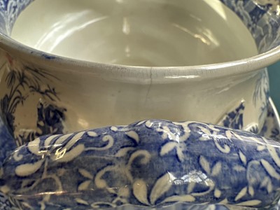 Lot 107 - A Large "Hunting a Buffalo" Soup Tureen, Ladle and Stand by Spode