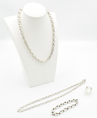 Lot 80 - Tiffany & Co. 'T' chain link set