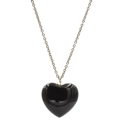 Lot 229 - A Tiffany & Co. heart pendant necklace