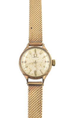 Lot 252 - A 1960s 9ct gold Omega manual wind wristwatch, ref. 173.045