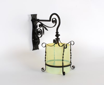 Lot 160 - Arts & Crafts Opaline Straw Glass Light Shade