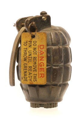 Lot Inert British Mills bomb / hand grenade,...