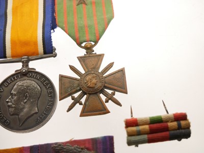 Lot Pair of WWI medals for Cpl. J.A. Place, Essex...