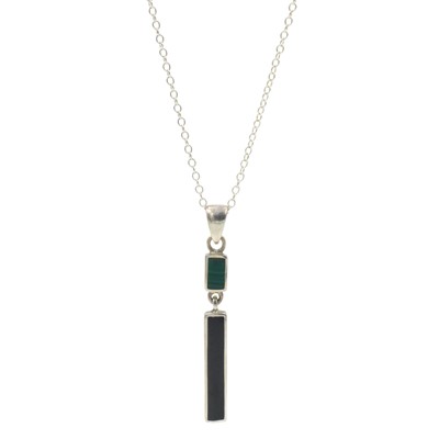 Lot A malachite and onyx pendant, set in silver