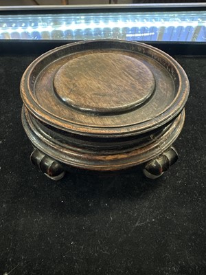 Lot 87 - A Chinese Qing Dynasty Bronze 'Five Bats (五隻蝙蝠)' Vase