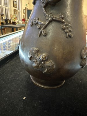 Lot 87 - A Chinese Qing Dynasty Bronze 'Five Bats (五隻蝙蝠)' Vase