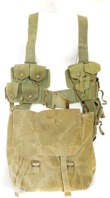 Lot Set of P1908 British webbing, to include water...