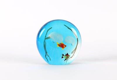 Lot 24 - Vintage Murano Style Glass 'Aquarium' Paperweight/Desk Ornament